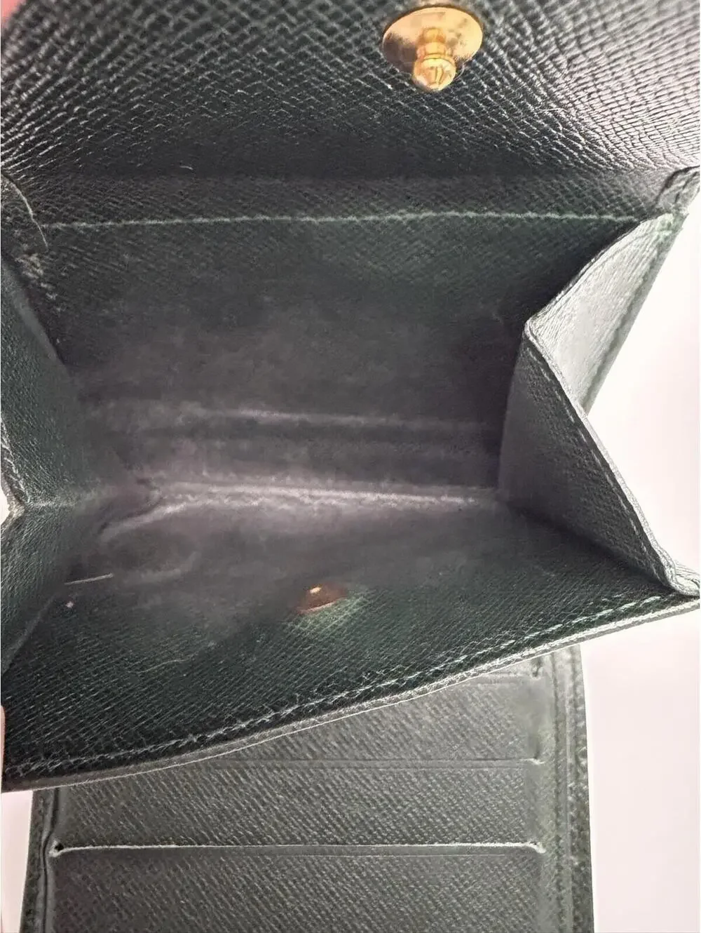 Authentic Vintage Louis Vuitton Green Taiga Bi-Fold Wallet Men